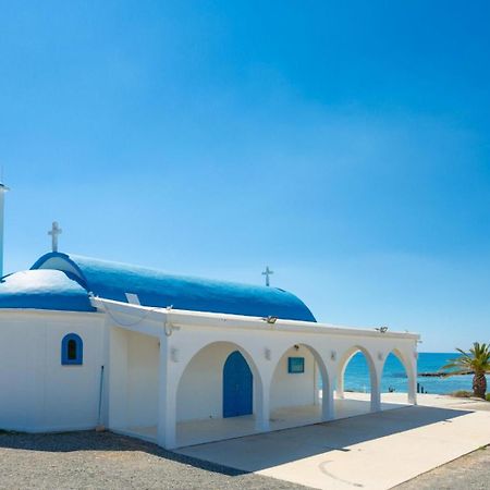 Sun Beach Villa Tria Polis Bagian luar foto