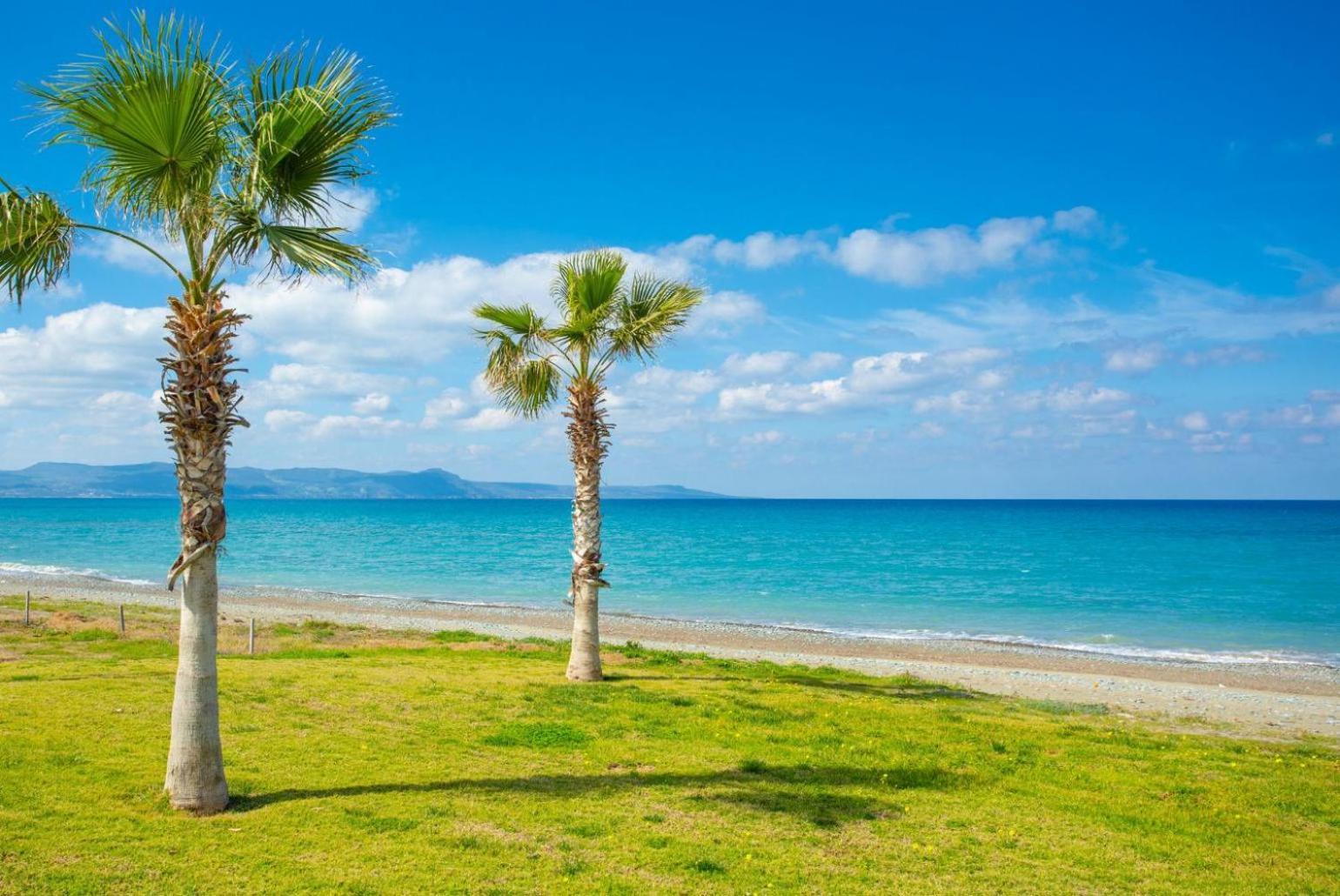 Sun Beach Villa Tria Polis Bagian luar foto