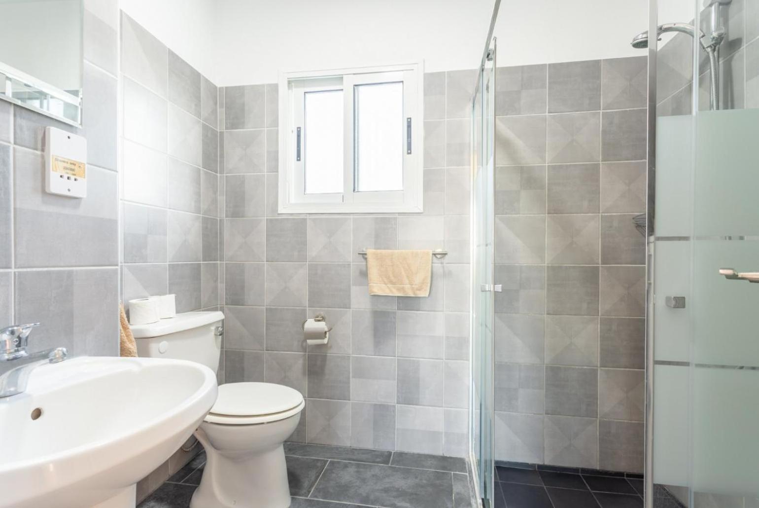 Sun Beach Villa Tria Polis Bagian luar foto
