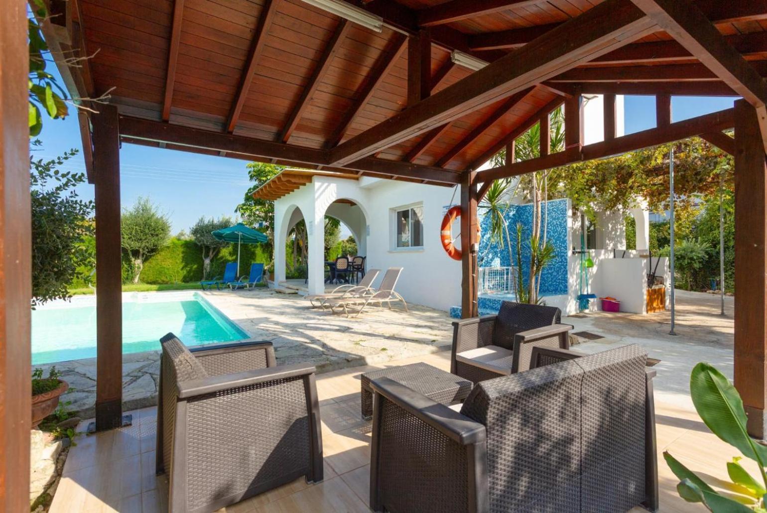 Sun Beach Villa Tria Polis Bagian luar foto